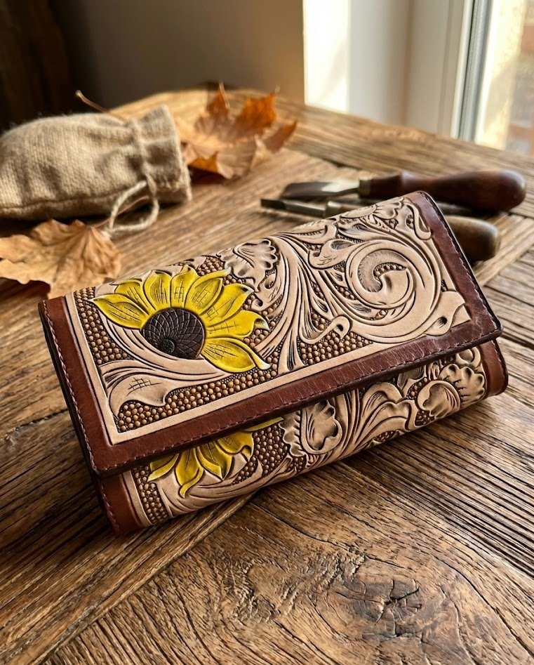 Atypical women’s wallet